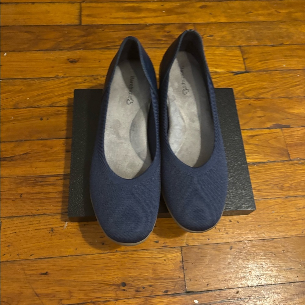 BareTraps Women's Navy Wedges